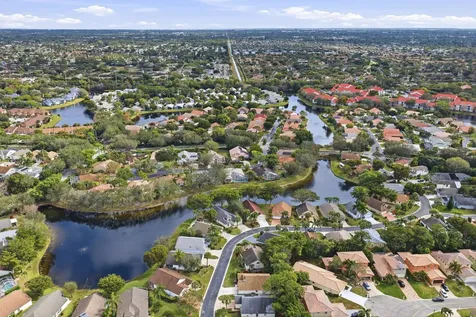 340 Hammocks Trail Greenacres FL 33413