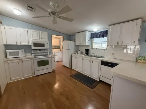 8508 Se Swan Avenue Hobe Sound FL 33455