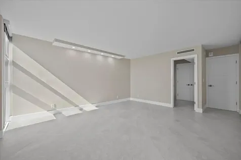 5540 N Ocean Drive Singer Island FL 33404