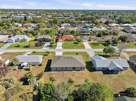 1790 Sw Mcallister Lane Port Saint Lucie FL 34953