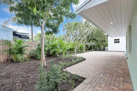 123 S Ocean Breeze Lake Worth Beach FL 33460