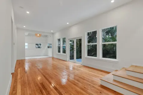 123 S Ocean Breeze Lake Worth Beach FL 33460