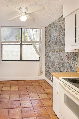 2455 Lindell Boulevard Delray Beach FL 33444