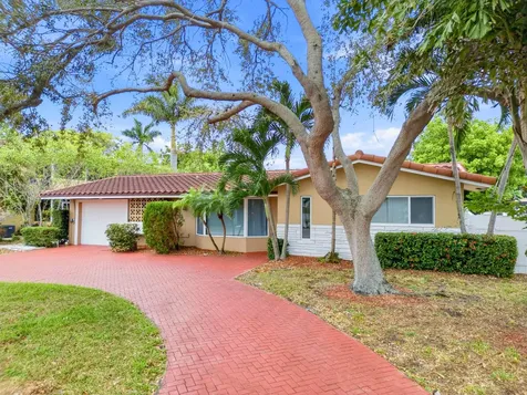 1921 NE 28th Court Lighthouse Point FL 33064