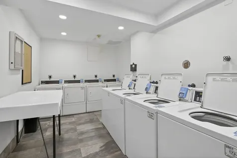 2424 Se 17th Street Fort Lauderdale FL 33316