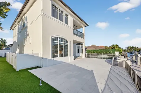 724 Ne 36th Street Boca Raton FL 33431