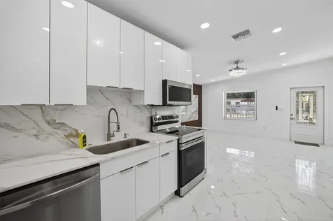 13685 Nw 3rd Avenue North Miami FL 33168