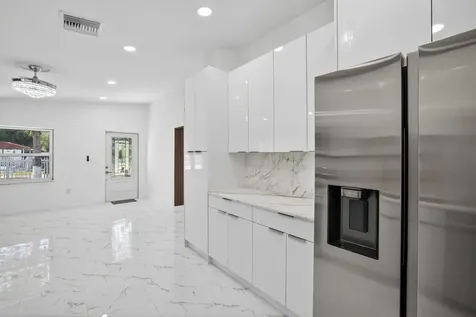 13685 Nw 3rd Avenue North Miami FL 33168