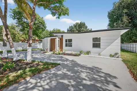 13685 Nw 3rd Avenue North Miami FL 33168