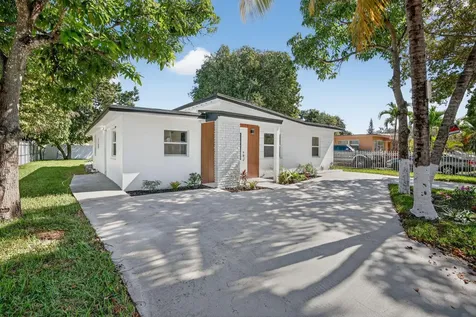 13685 Nw 3rd Avenue North Miami FL 33168