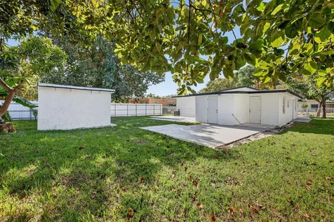 13685 Nw 3rd Avenue North Miami FL 33168