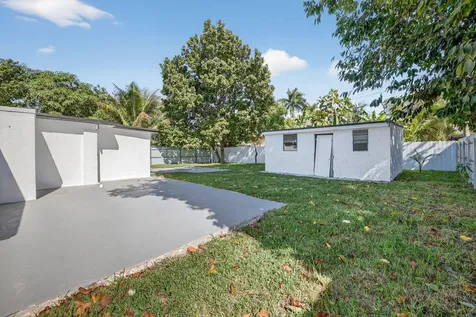 13685 Nw 3rd Avenue North Miami FL 33168