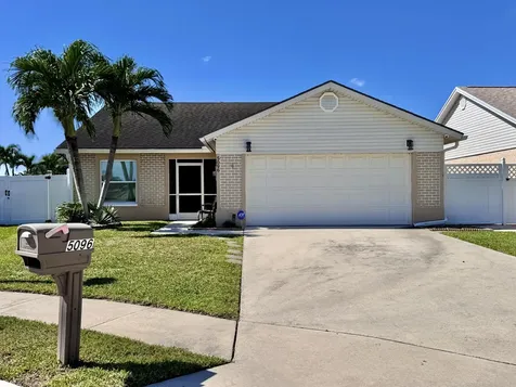 5096 Arbor Glen Circle Lake Worth FL 33463