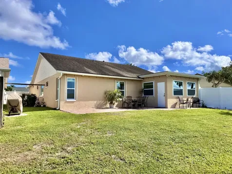 5096 Arbor Glen Circle Lake Worth FL 33463