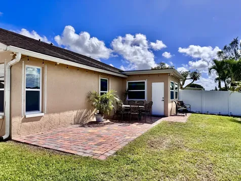 5096 Arbor Glen Circle Lake Worth FL 33463