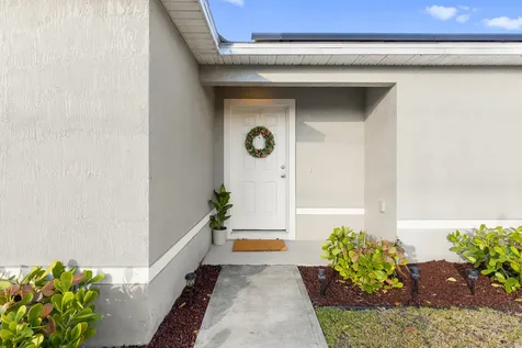 417 Se Seahouse Drive Port Saint Lucie FL 34983