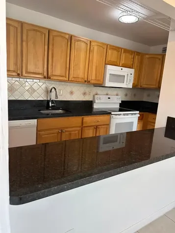 505 S Pine Island Road Plantation FL 33324