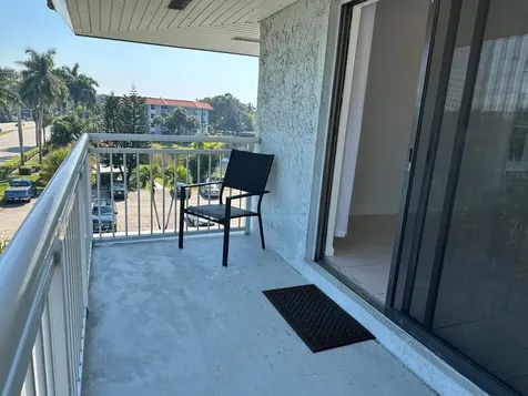 505 S Pine Island Road Plantation FL 33324
