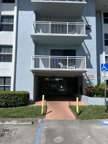 505 S Pine Island Road Plantation FL 33324