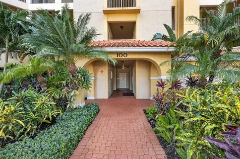 100 Uno Lago Drive Juno Beach FL 33408