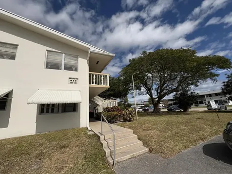 141 Bedford F West Palm Beach FL 33417