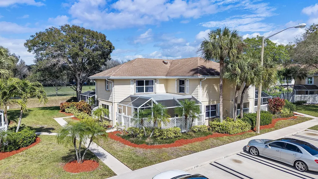 5704 Wheatley Court Boynton Beach FL 33436