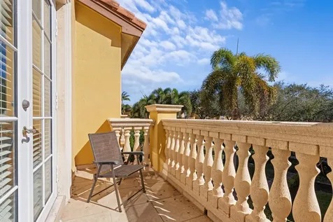 230 Ne 69th Circle Boca Raton FL 33487