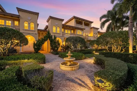 230 Ne 69th Circle Boca Raton FL 33487