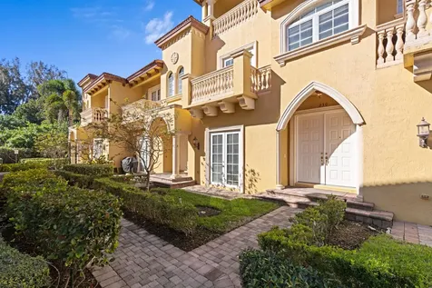 230 Ne 69th Circle Boca Raton FL 33487