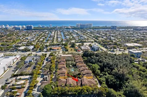 230 Ne 69th Circle Boca Raton FL 33487