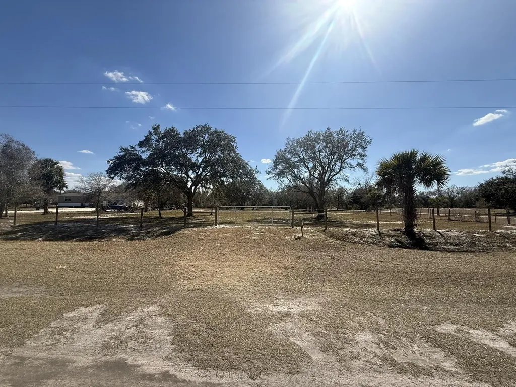 18990 NW 284th Street Okeechobee FL 34972