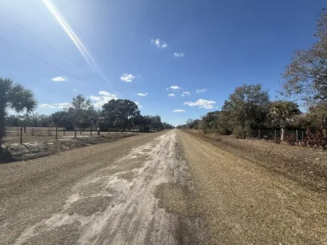 18990 NW 284th Street Okeechobee FL 34972