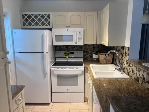 2213 NE 1st Court Boynton Beach FL 33435
