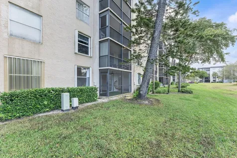 5260 Nw 2nd Avenue Boca Raton FL 33487