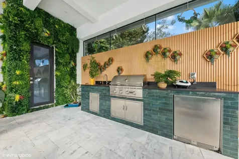 8533 N Native Dancer Road Palm Beach Gardens FL 33418
