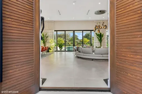 8533 N Native Dancer Road Palm Beach Gardens FL 33418