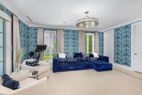 208 Sandpiper Drive Palm Beach FL 33480