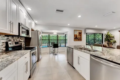 7379 London Lane Boca Raton FL 33433