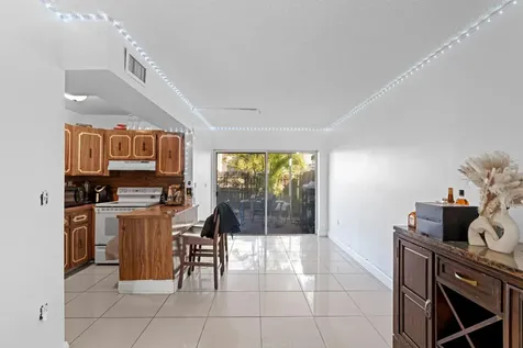 5909 Sw 36th Court Davie FL 33314