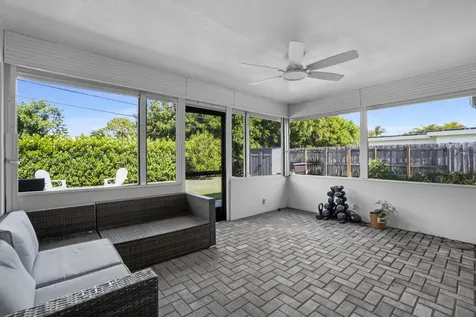 351 Ne 28th Road Boca Raton FL 33431