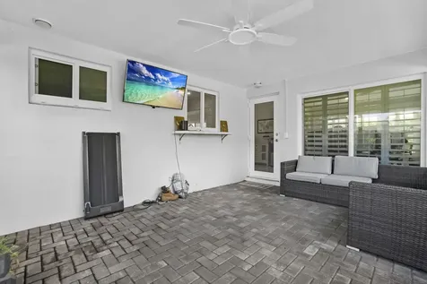 351 Ne 28th Road Boca Raton FL 33431