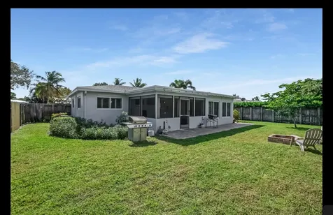 351 Ne 28th Road Boca Raton FL 33431