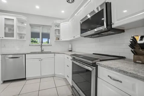 351 Ne 28th Road Boca Raton FL 33431