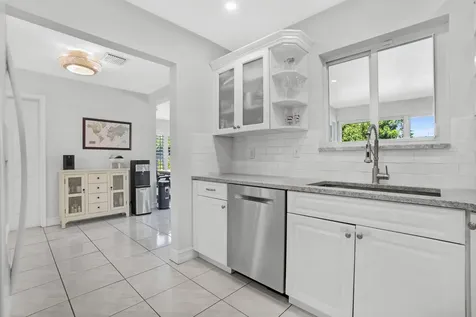 351 Ne 28th Road Boca Raton FL 33431