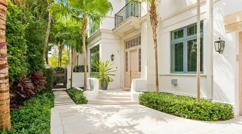 218 Brazilian Avenue Palm Beach FL 33480