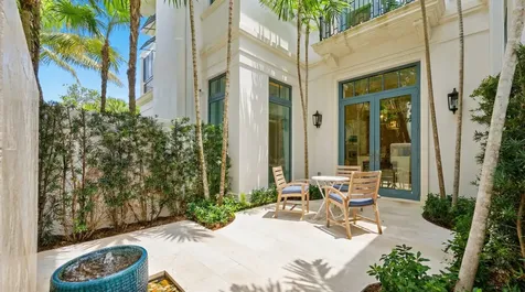 218 Brazilian Avenue Palm Beach FL 33480
