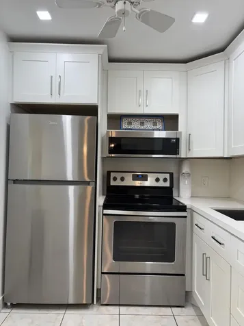 31 Sheffield B West Palm Beach FL 33417