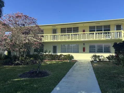 31 Sheffield B West Palm Beach FL 33417