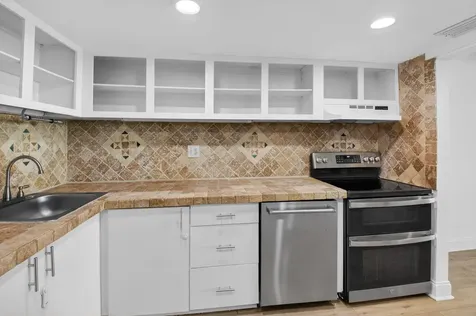 4761 Nw 2nd Avenue Boca Raton FL 33431