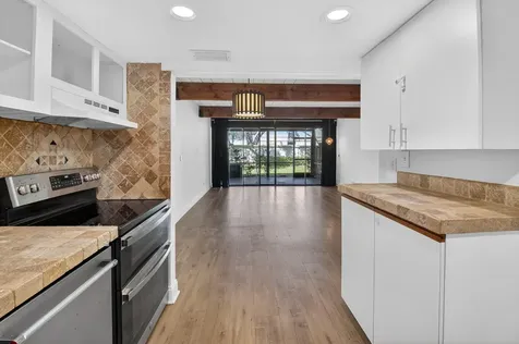 4761 Nw 2nd Avenue Boca Raton FL 33431